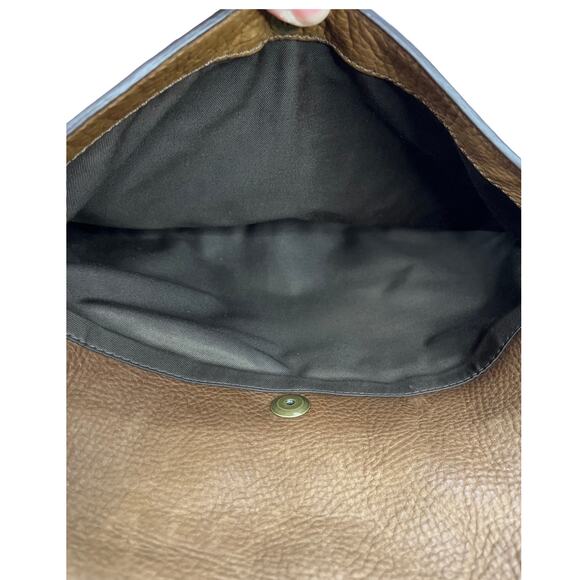 Coach G1373-71070 Legacy Pebbled Leather Messenger Bag Tan Crossbody - Picture 10 of 13